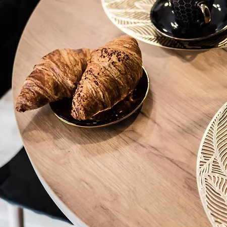 Parrot - 77 Wigury - Dostep Na Kod - Parking - Smaczna Kawa - Centrum - Blisko Piotrkowska - Galeria - Widok Na - Klimatyzacja - 7 Pietro - Fv