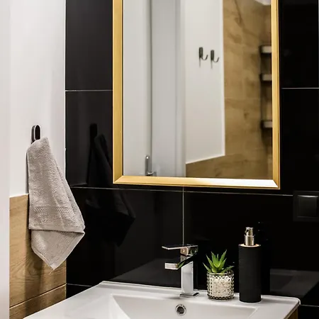 Parrot - 77 Wigury - Dostep Na Kod - Parking - Smaczna Kawa - Centrum - Blisko Piotrkowska - Galeria - Widok Na - Klimatyzacja - 7 Pietro - Fv 公寓 罗兹