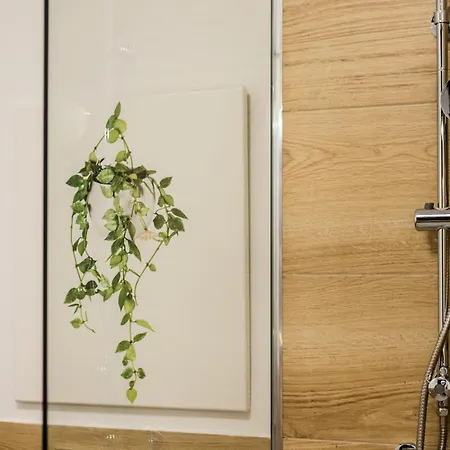 Apartmán Parrot - 77 Wigury - Dostep Na Kod - Parking - Smaczna Kawa - Centrum - Blisko Piotrkowska - Galeria - Widok Na - Klimatyzacja - 7 Pietro - Fv *