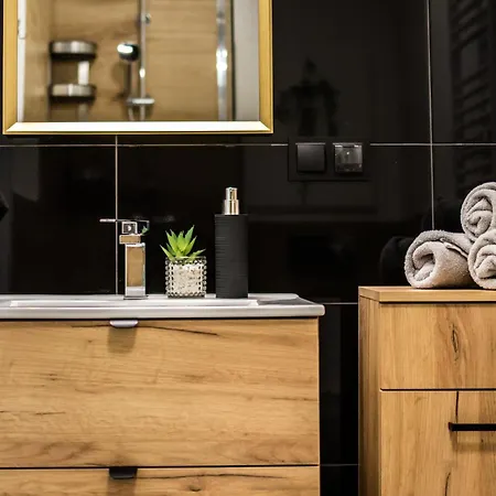 Parrot - 77 Wigury - Dostep Na Kod - Parking - Smaczna Kawa - Centrum - Blisko Piotrkowska - Galeria - Widok Na - Klimatyzacja - 7 Pietro - Fv