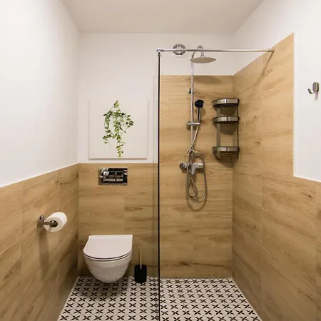 Parrot - 77 Wigury - Dostep Na Kod - Parking - Smaczna Kawa - Centrum - Blisko Piotrkowska - Galeria - Widok Na - Klimatyzacja - 7 Pietro - Fv * Lodz