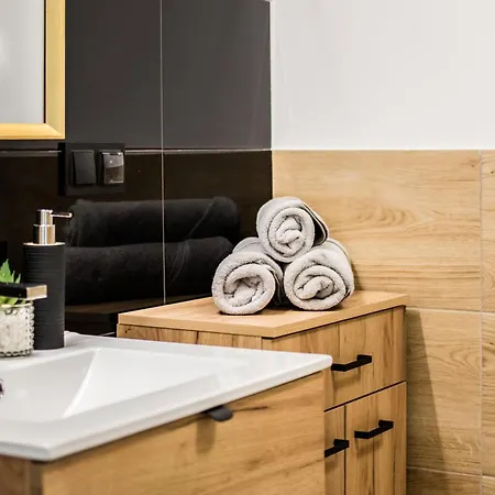 Parrot - 77 Wigury - Dostep Na Kod - Parking - Smaczna Kawa - Centrum - Blisko Piotrkowska - Galeria - Widok Na - Klimatyzacja - 7 Pietro - Fv