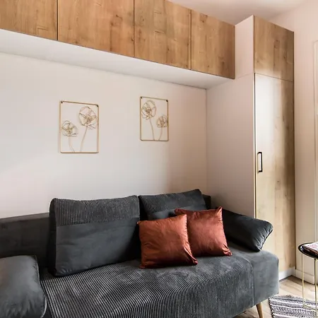 Parrot - 77 Wigury - Dostep Na Kod - Parking - Smaczna Kawa - Centrum - Blisko Piotrkowska - Galeria - Widok Na - Klimatyzacja - 7 Pietro - Fv Apartmán