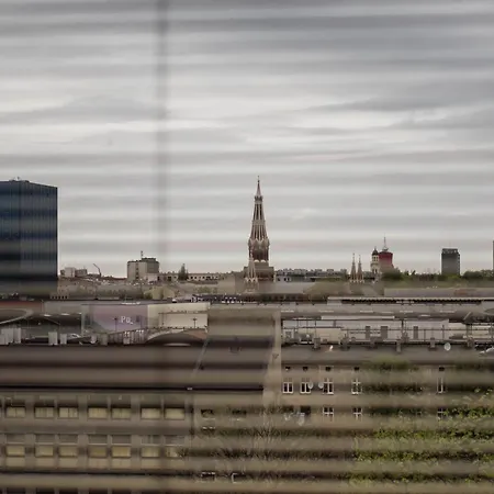 Apartmán Parrot - 77 Wigury - Dostep Na Kod - Parking - Smaczna Kawa - Centrum - Blisko Piotrkowska - Galeria - Widok Na - Klimatyzacja - 7 Pietro - Fv *