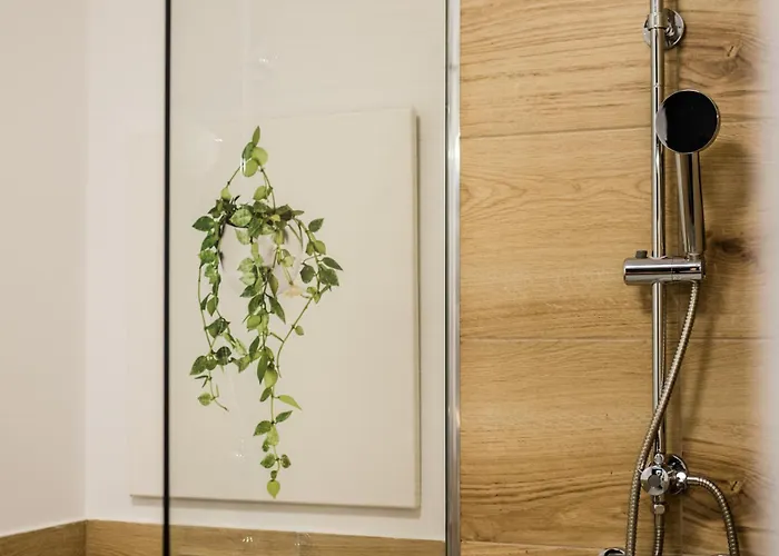 Lägenhet Parrot - 77 Wigury - Dostep Na Kod - Parking - Smaczna Kawa - Centrum - Blisko Piotrkowska - Galeria - Widok Na - Klimatyzacja - 7 Pietro - Fv *