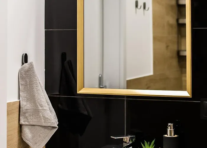 公寓 Parrot - 77 Wigury - Dostep Na Kod - Parking - Smaczna Kawa - Centrum - Blisko Piotrkowska - Galeria - Widok Na - Klimatyzacja - 7 Pietro - Fv *