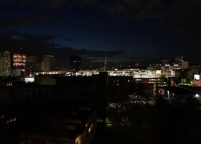 Lägenhet Parrot - 77 Wigury - Dostep Na Kod - Parking - Smaczna Kawa - Centrum - Blisko Piotrkowska - Galeria - Widok Na - Klimatyzacja - 7 Pietro - Fv